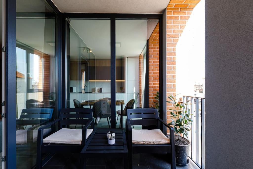 Luxury Apt. Near River & Parking Temesvár Kültér fotó